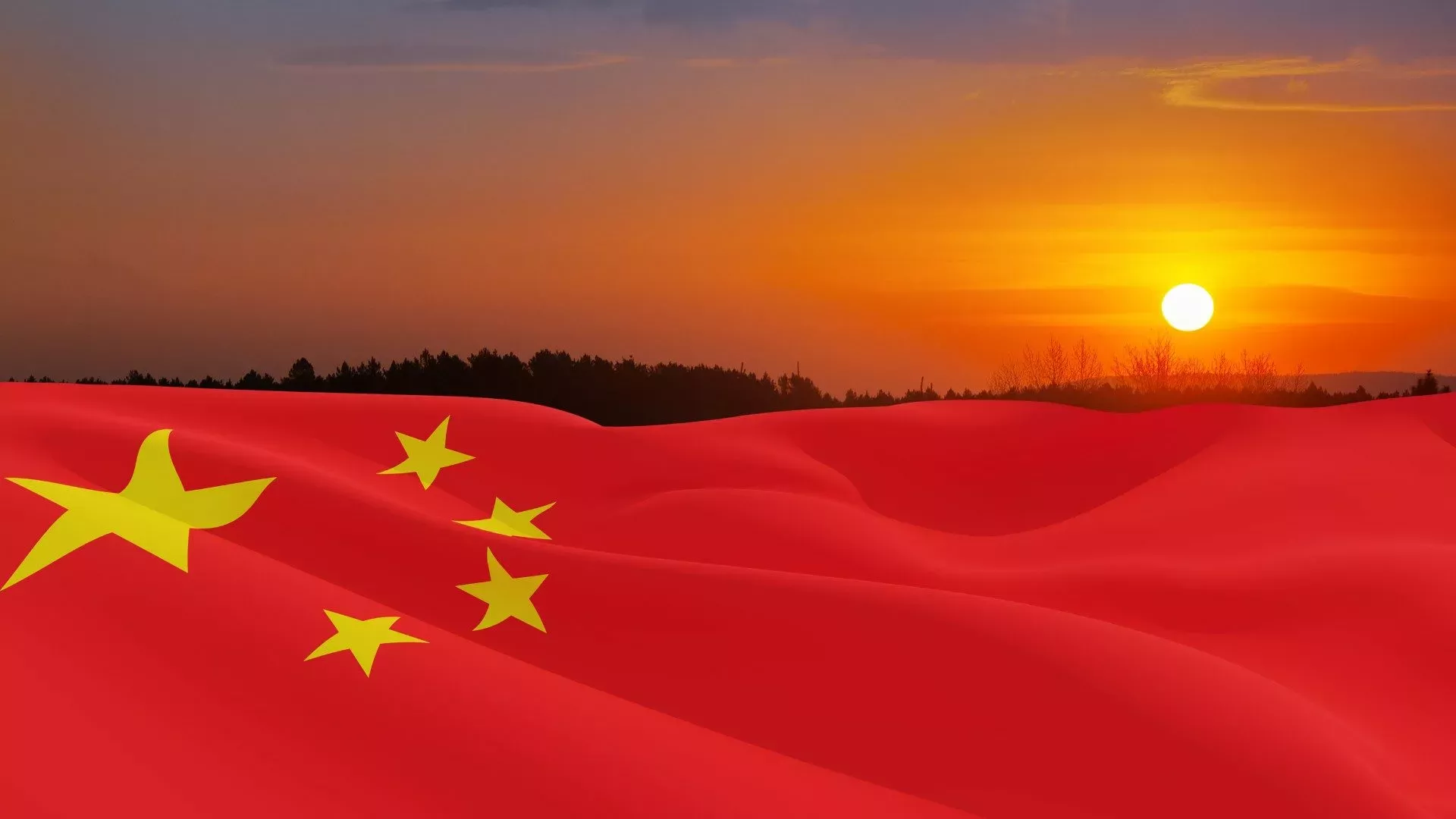 China Flagge vor Himmel mit Sonnenuntergang